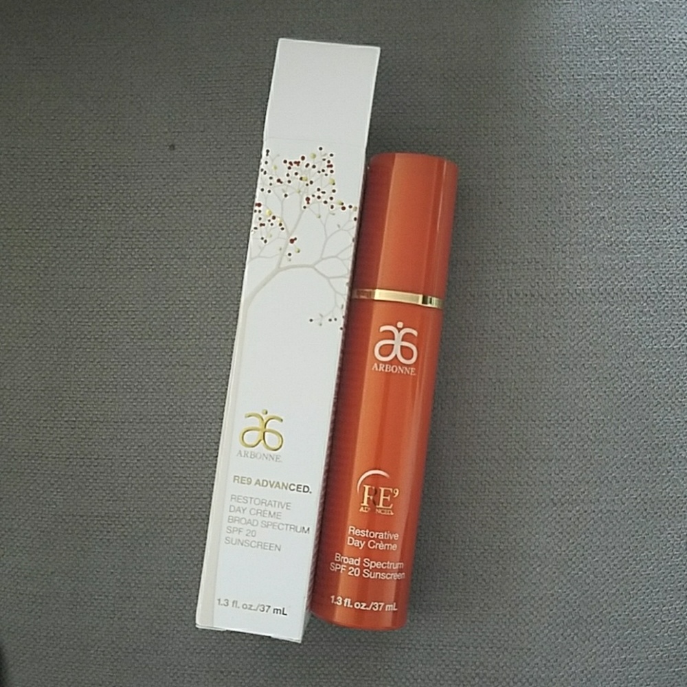 NIB Arbonne RE9 Restorative Day Creme